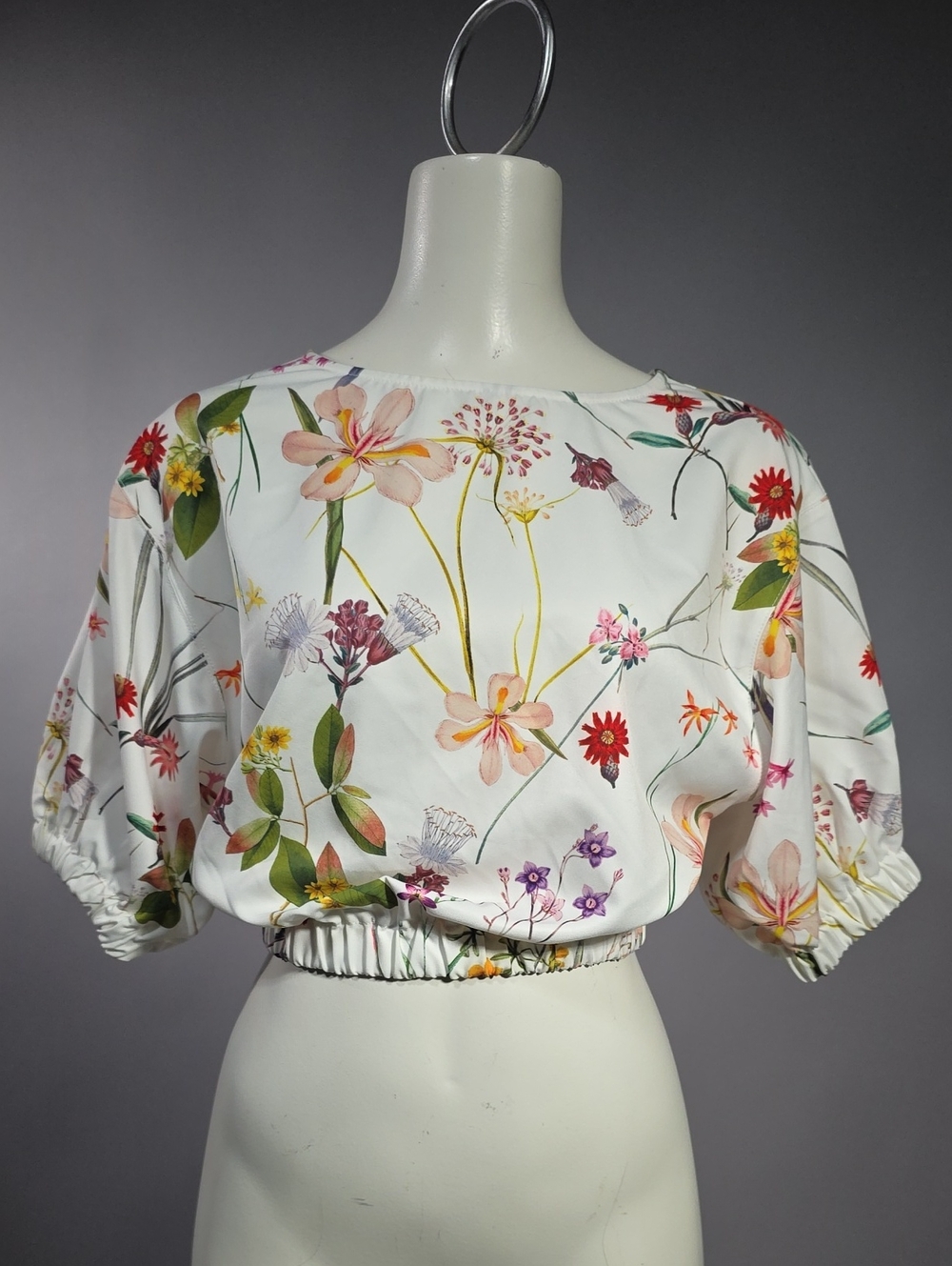 Floral White Cropped Puff-Sleeve Top R5